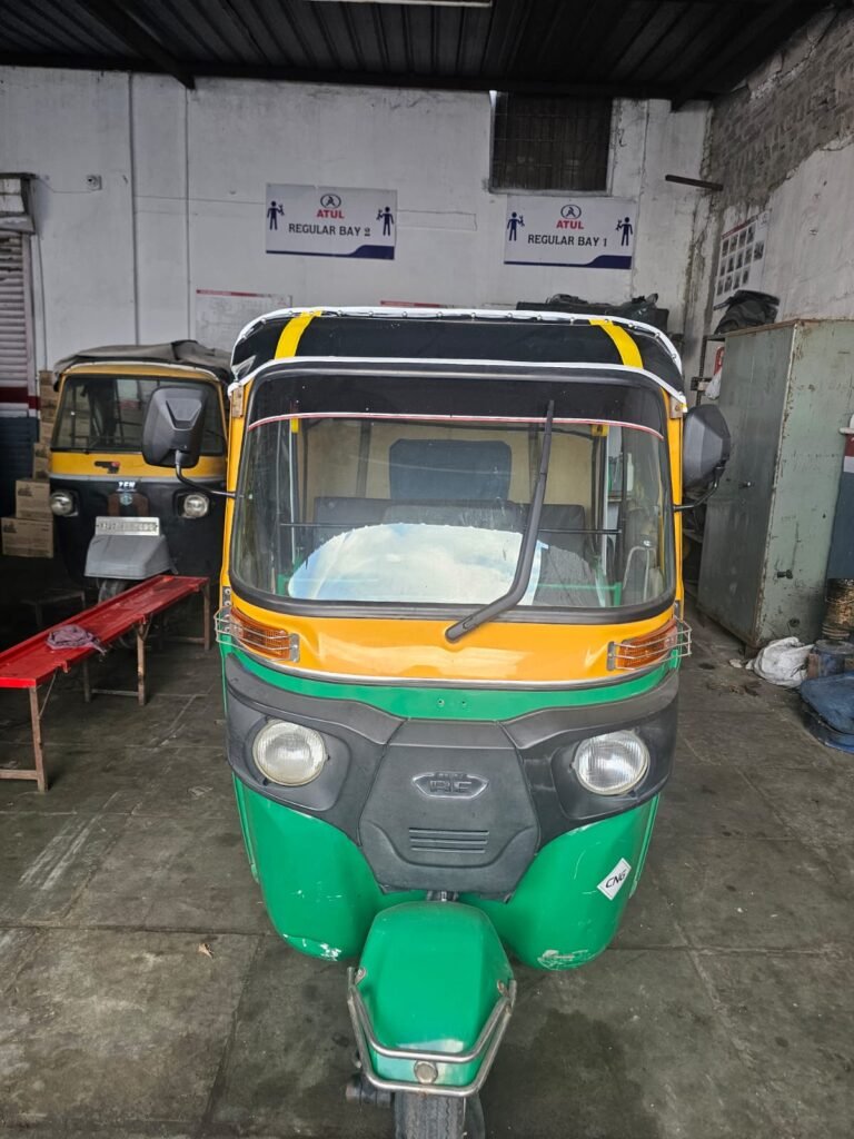 Bajaj RE 2024