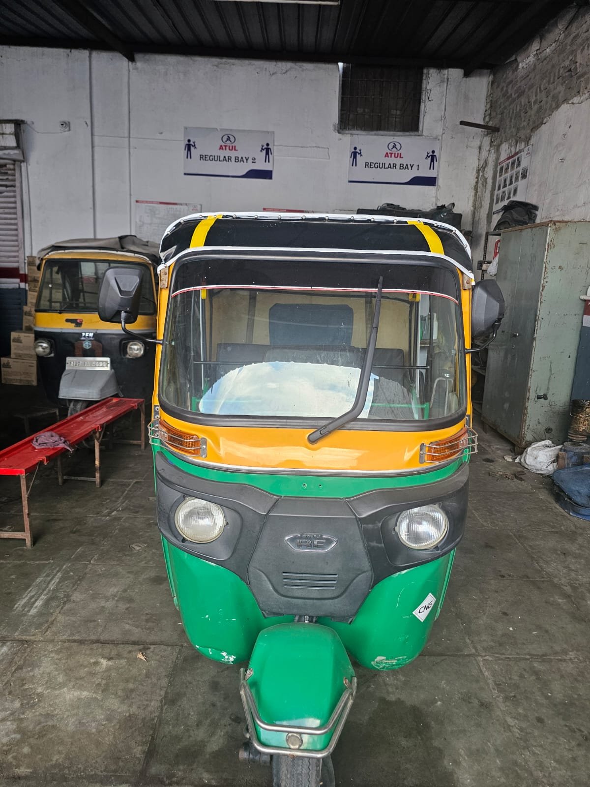 Bajaj RE 2024